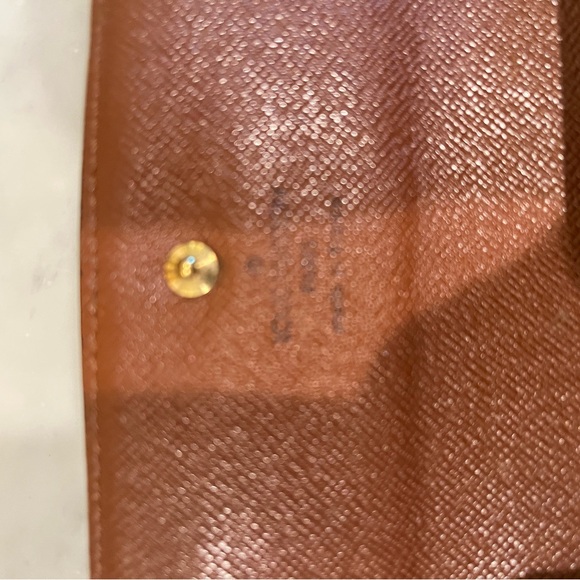 Louis Vuitton Monogram Wallet - Picture 12 of 12